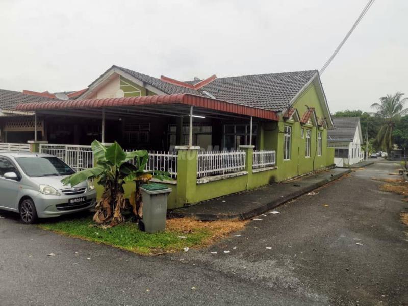 DESA CEMPAKA NILAI SINGLE STOREY ENDLOT [REFURBISH…