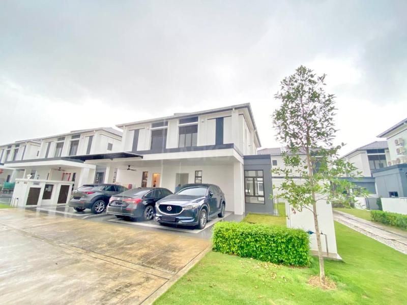 New End Lot 2 Storey Terrace House Regent Garden Eco Grandeur Puncak ...
